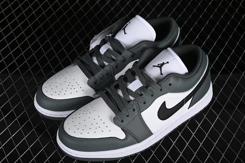 All categories Air Jordan Jordan series basketball shoes Air Jordan 1 Low Air Jordan 1 Low AJ1 Joe 1 black and gray low-top cultural basketball shoes 553560-152